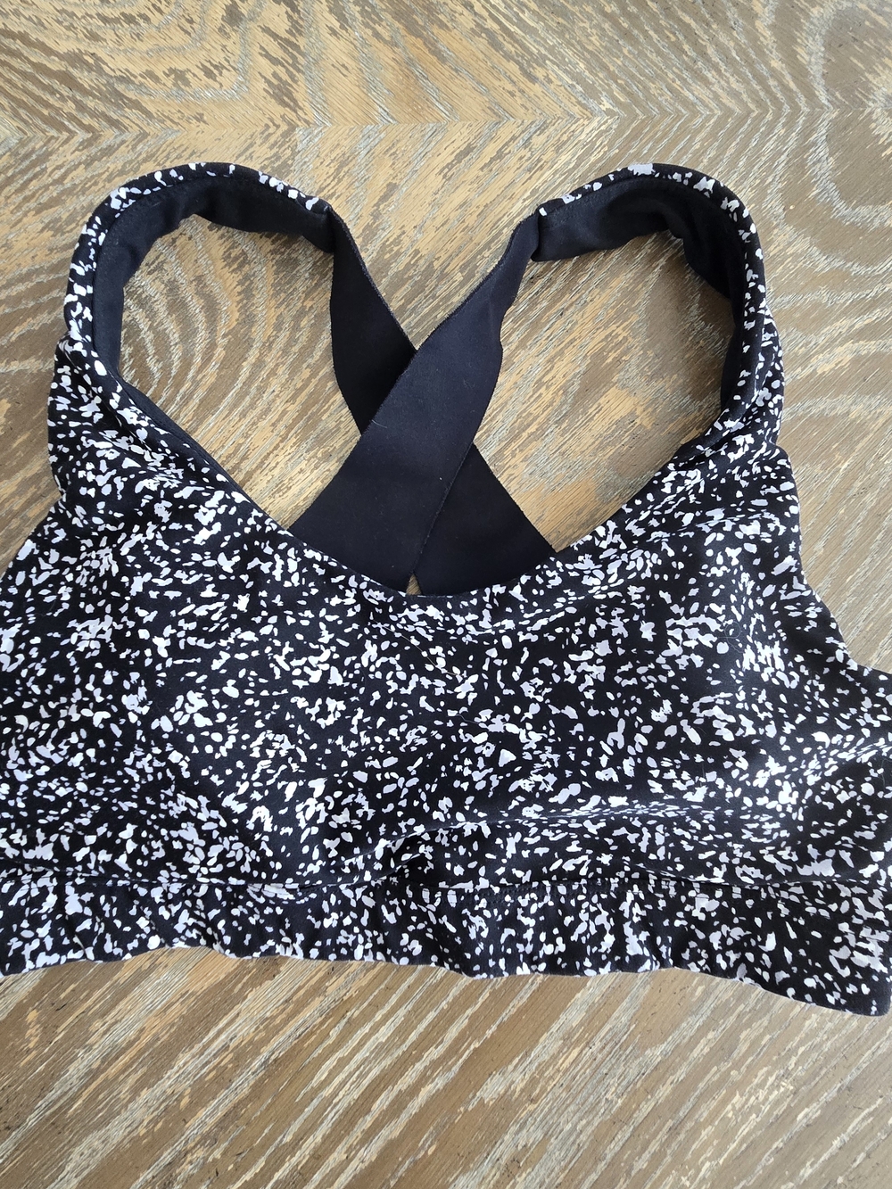 Old Navy Active Powersoft Sports Bra Medium Black White Crossback Removable Pads